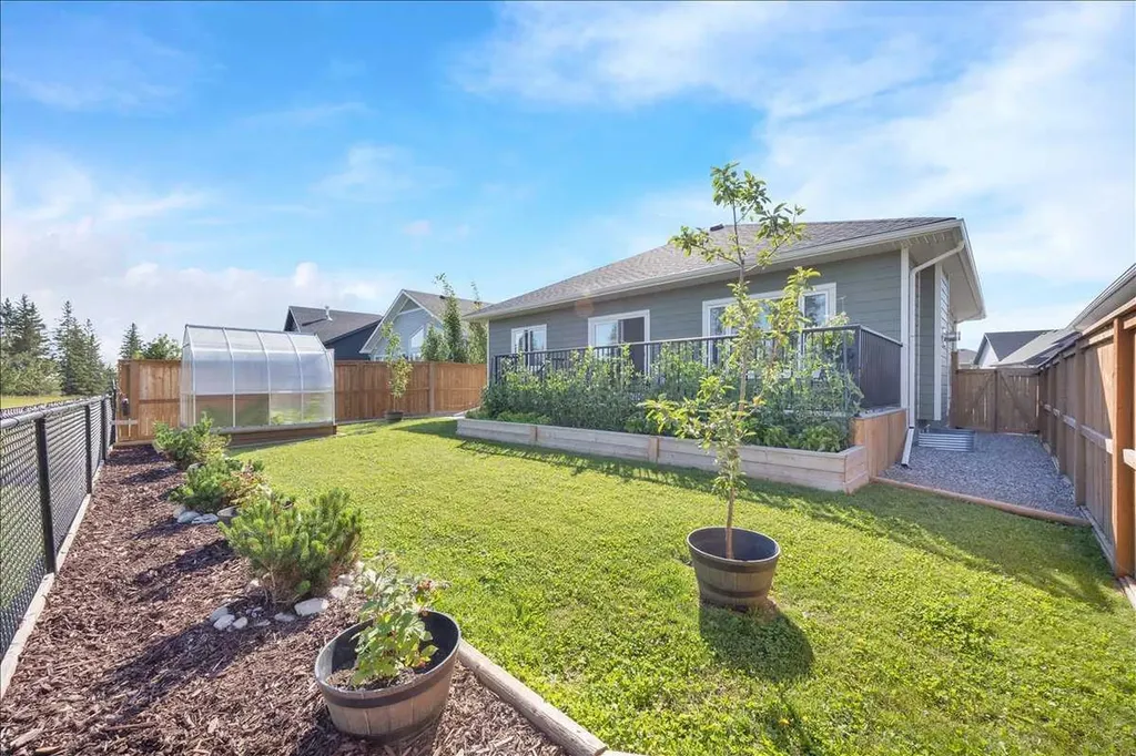 170 Riverwood Crescent SW Diamond Valley AB T0L 0H0