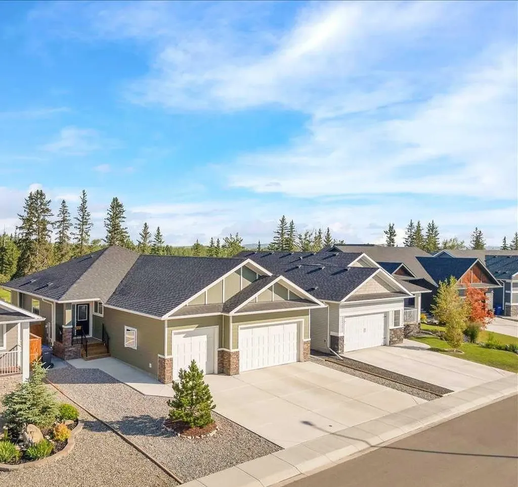 170 Riverwood Crescent SW Diamond Valley AB T0L 0H0