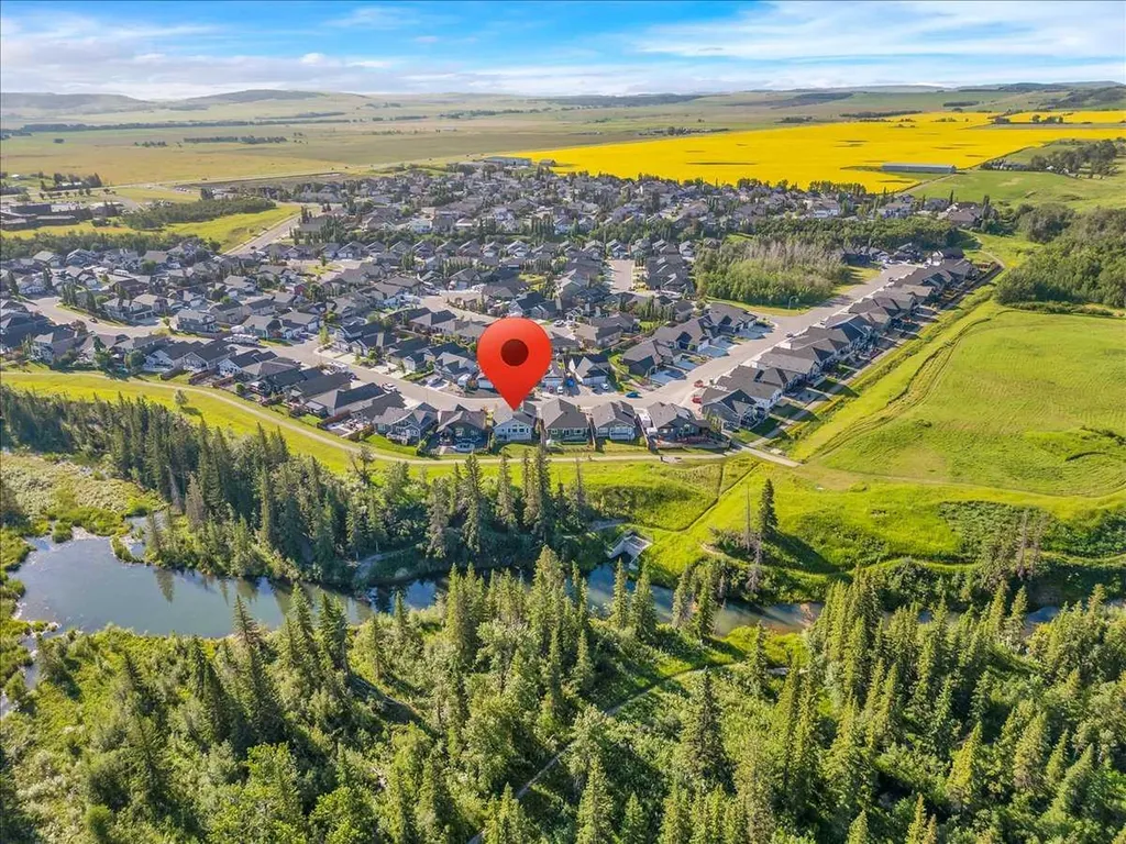 170 Riverwood Crescent SW Diamond Valley AB T0L 0H0