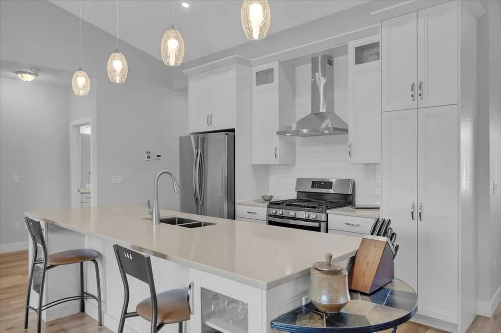 170 Riverwood Crescent SW Diamond Valley AB T0L 0H0