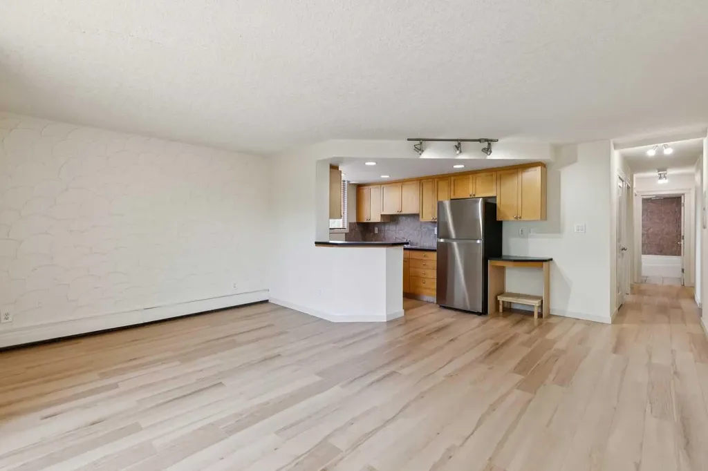 340 4 Avenue NE Calgary AB T2E0J3
