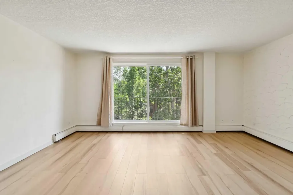340 4 Avenue NE Calgary AB T2E0J3