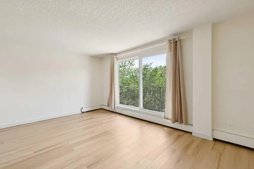 340 4 Avenue NE Calgary AB T2E0J3