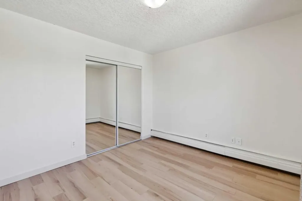 340 4 Avenue NE Calgary AB T2E0J3