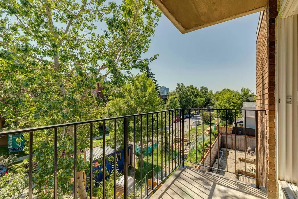 340 4 Avenue NE Calgary AB T2E0J3
