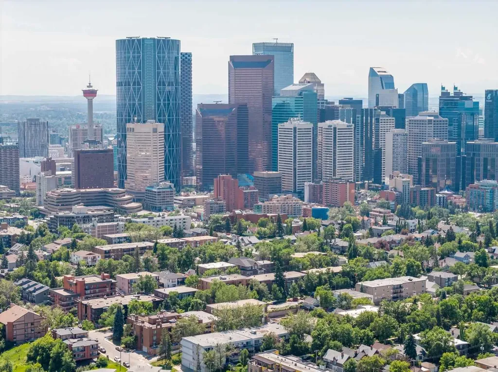 340 4 Avenue NE Calgary AB T2E0J3