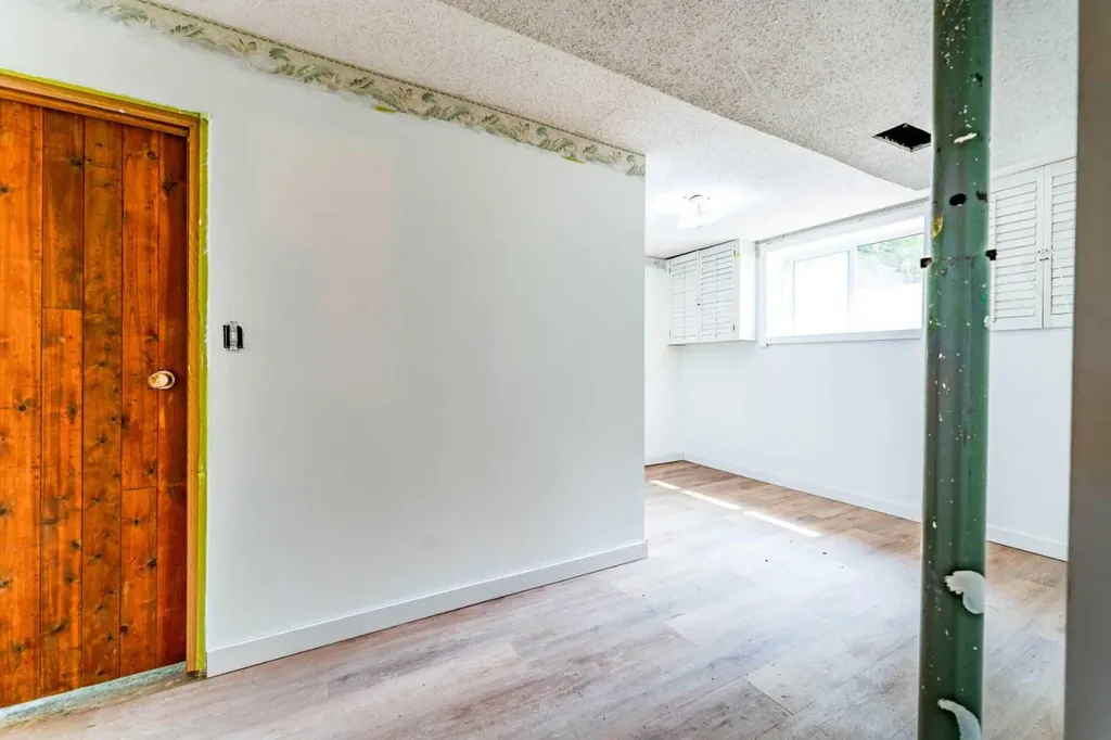 6823 4 Avenue SE Calgary AB T2A 3V3