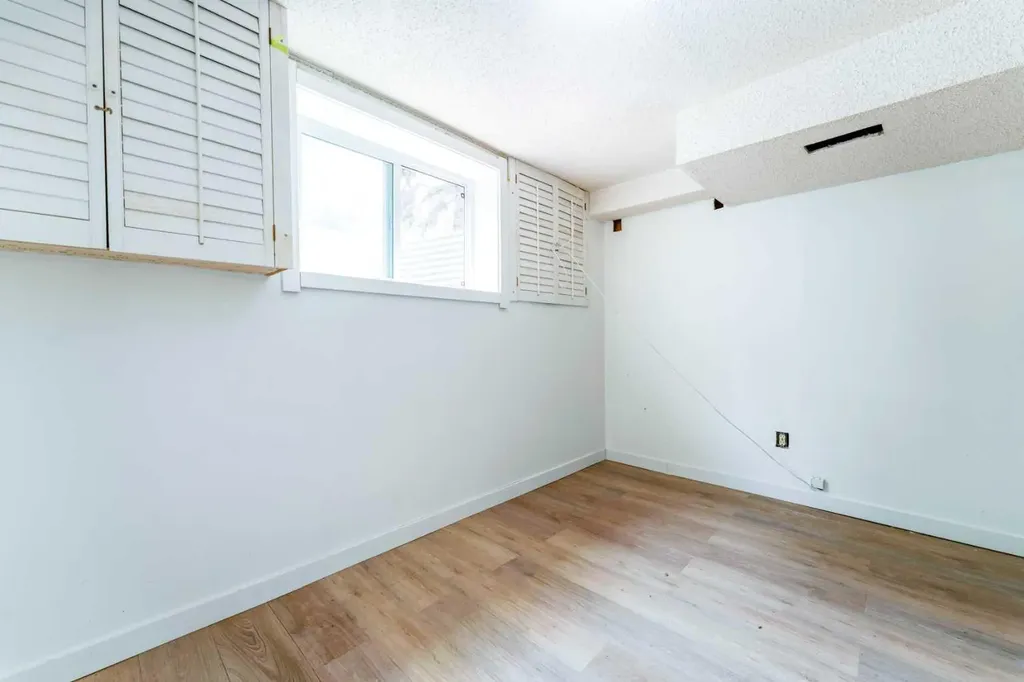 6823 4 Avenue SE Calgary AB T2A 3V3