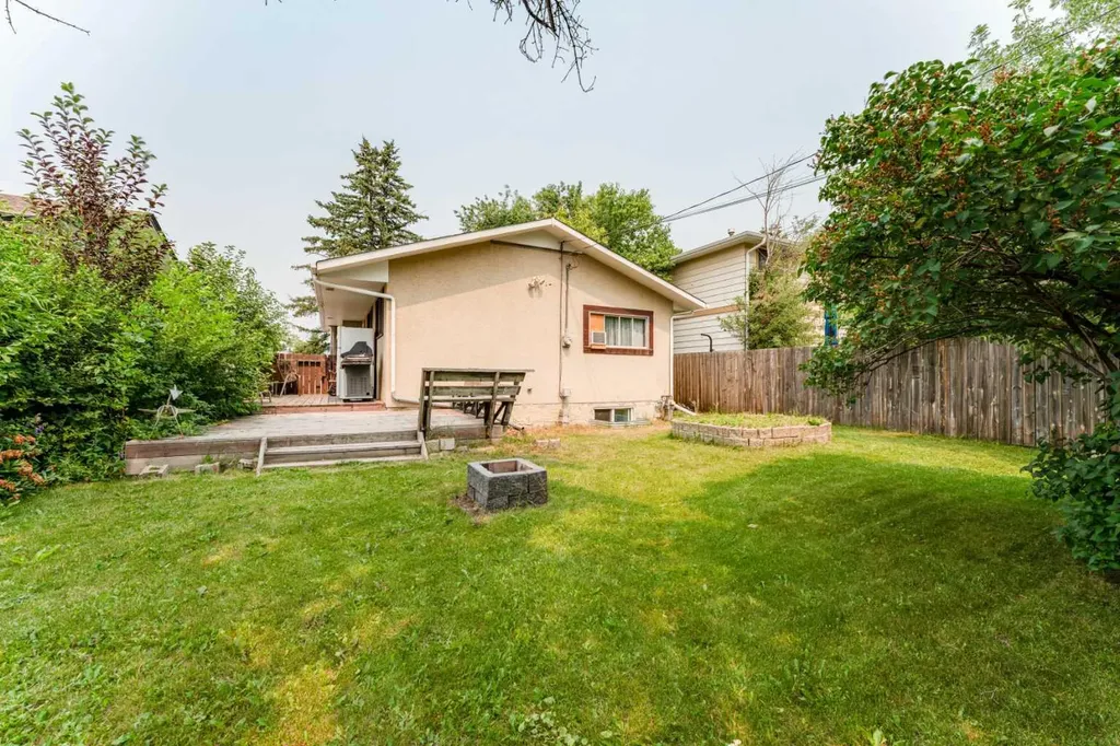 6823 4 Avenue SE Calgary AB T2A 3V3