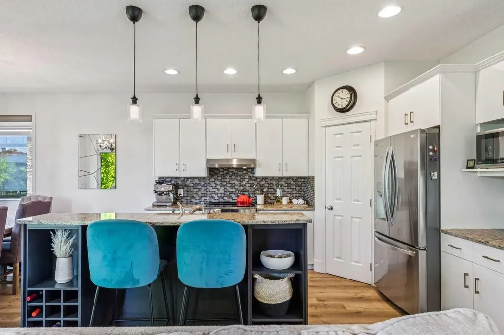 135 Tuscany Ravine Road NW Calgary AB T3L 2T3
