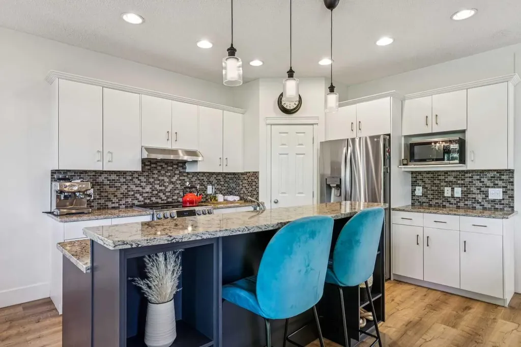 135 Tuscany Ravine Road NW Calgary AB T3L 2T3
