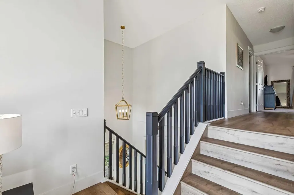 135 Tuscany Ravine Road NW Calgary AB T3L 2T3