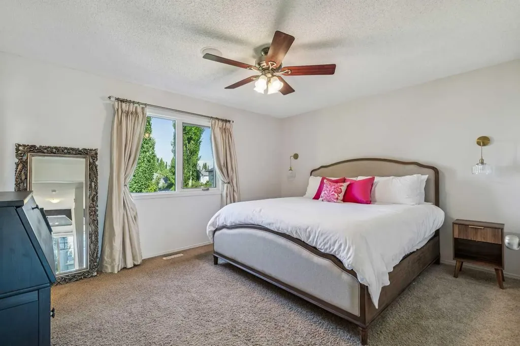 135 Tuscany Ravine Road NW Calgary AB T3L 2T3