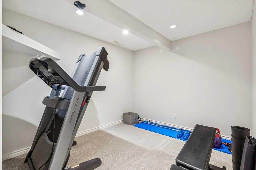 135 Tuscany Ravine Road NW Calgary AB T3L 2T3