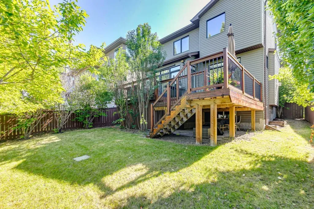135 Tuscany Ravine Road NW Calgary AB T3L 2T3