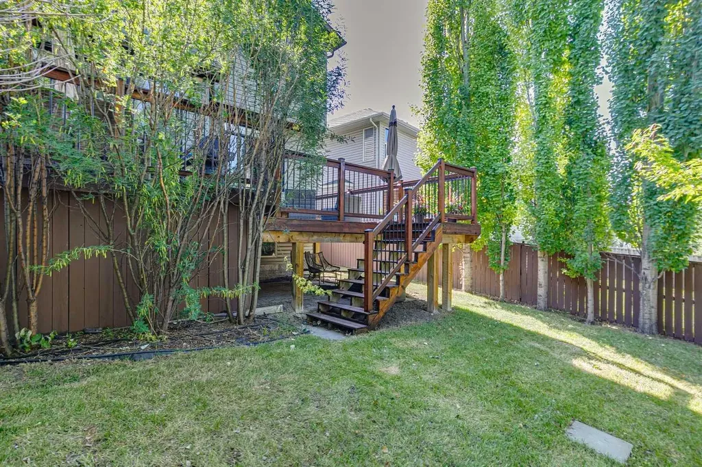 135 Tuscany Ravine Road NW Calgary AB T3L 2T3