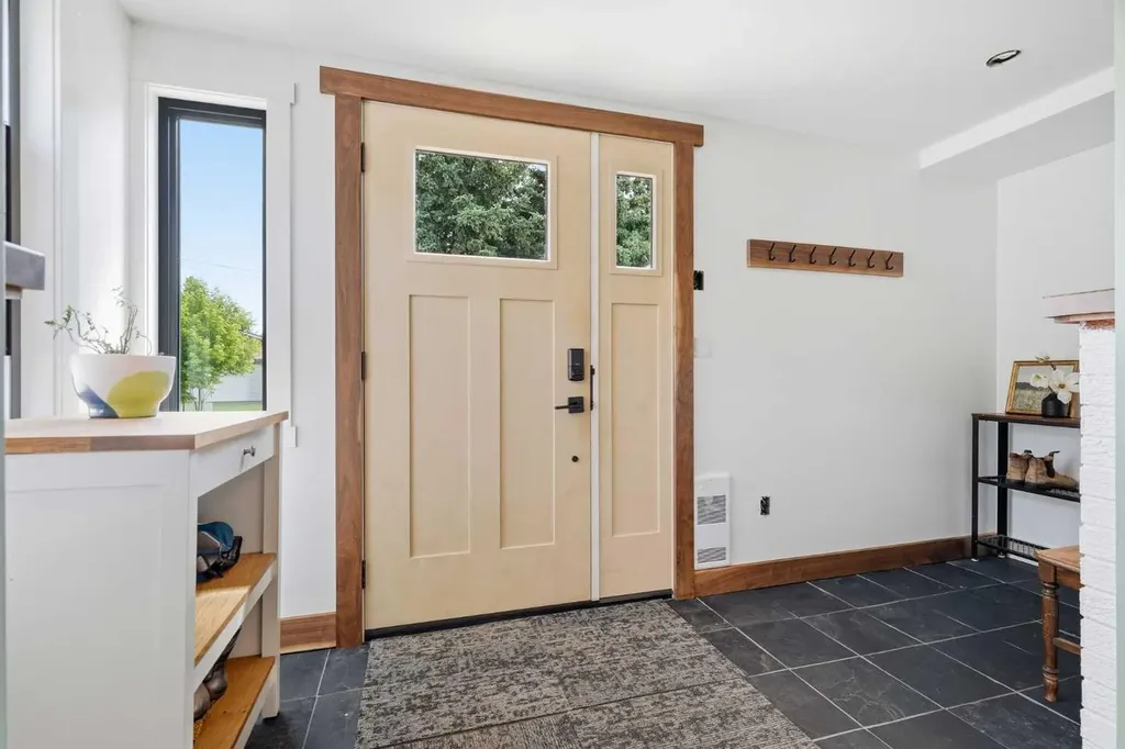 302 Frontenac Avenue NW Diamond Valley AB T0L 2A0