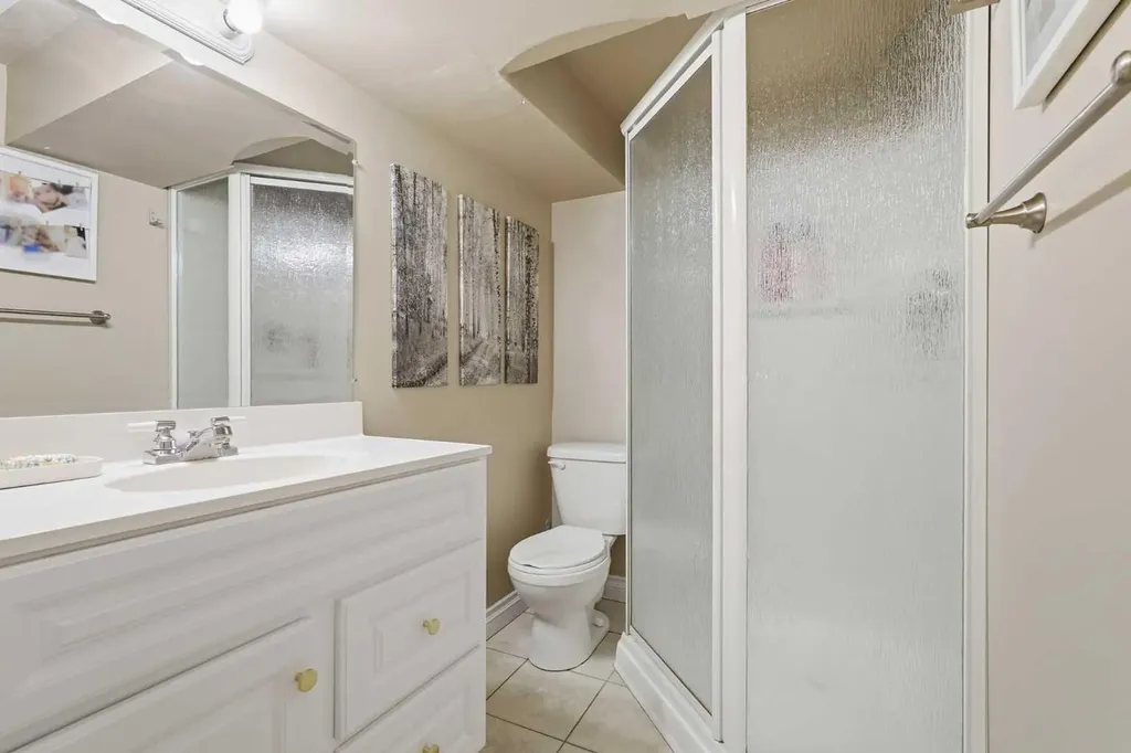 96 Waterloo Drive SW Calgary AB T3C 3G3