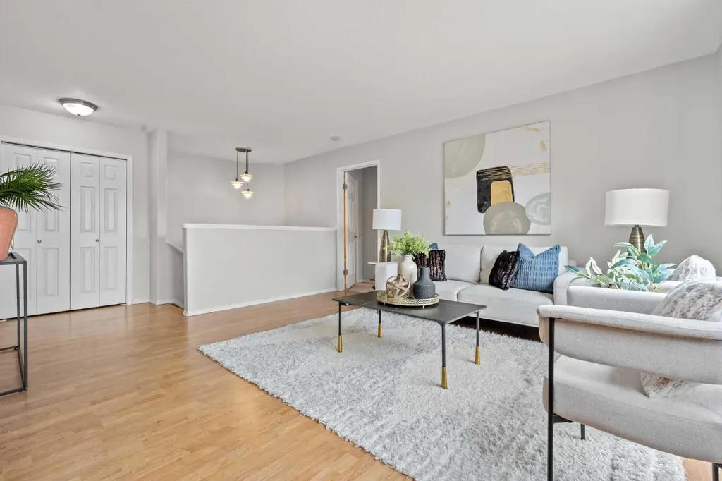 6591 Pinecliff Grove NE Calgary AB T1Y 7K8