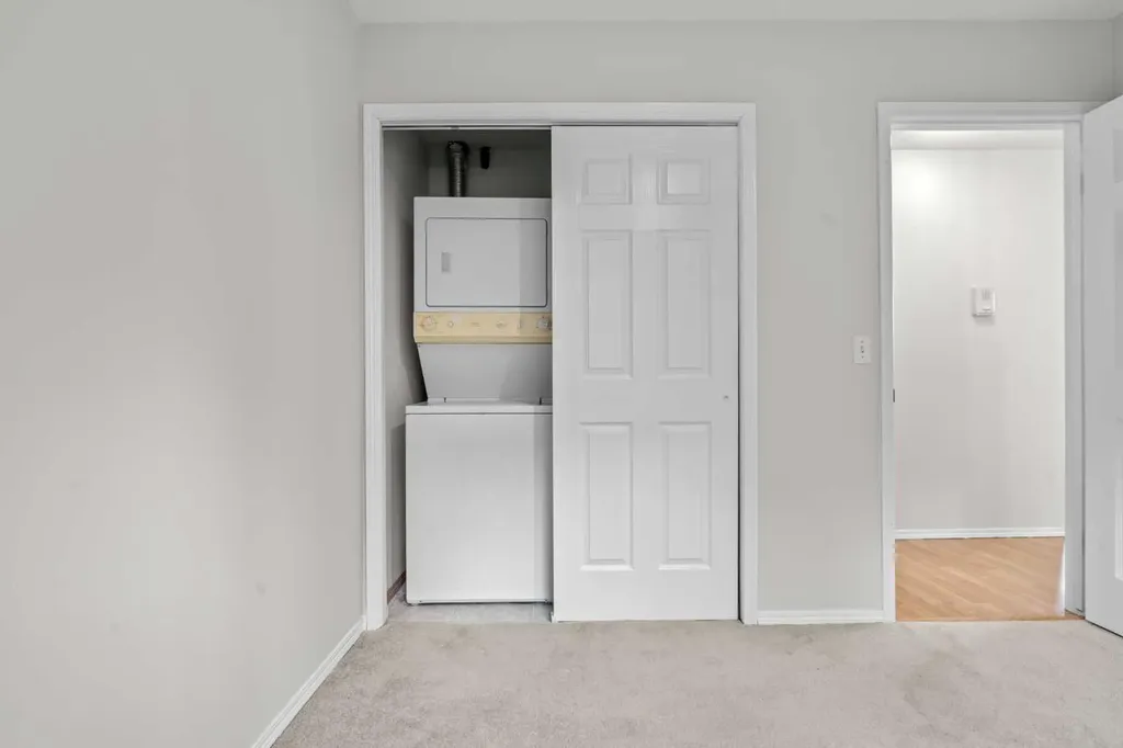 6591 Pinecliff Grove NE Calgary AB T1Y 7K8