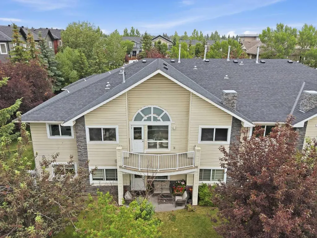 6591 Pinecliff Grove NE Calgary AB T1Y 7K8