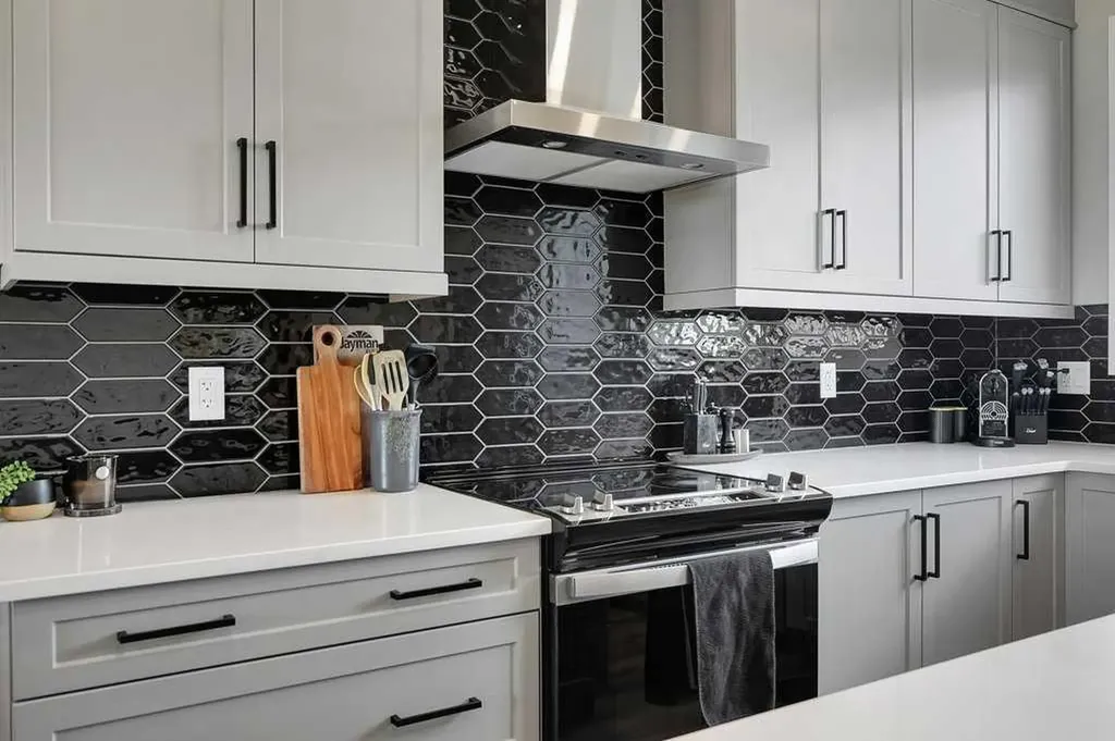 244 Belmont Boulevard SW Calgary AB T2X4W6