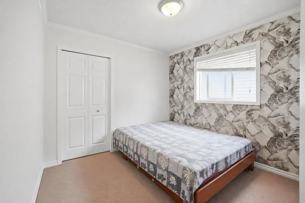 140 Tarawood Grove NE Calgary AB T3J5A7