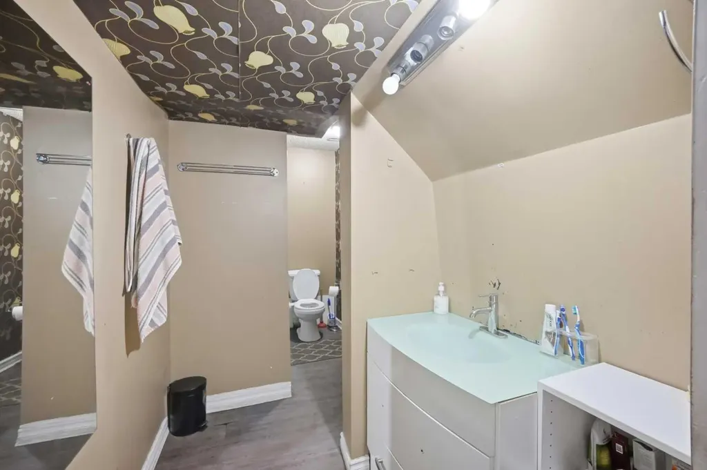 140 Tarawood Grove NE Calgary AB T3J5A7