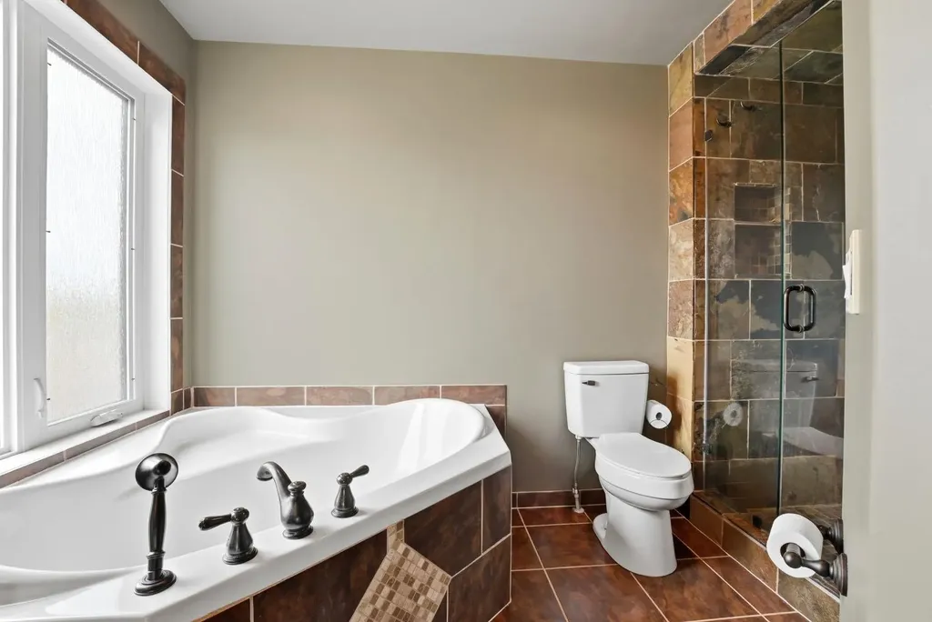 74 Oaklands Crescent Red Deer AB T4P0C4