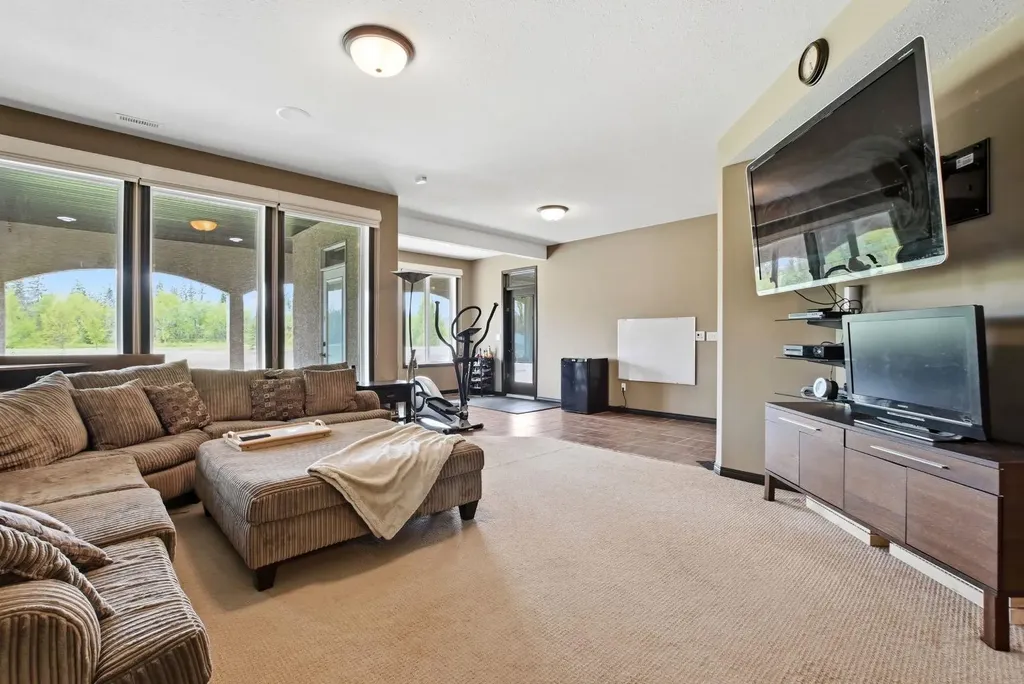 74 Oaklands Crescent Red Deer AB T4P0C4