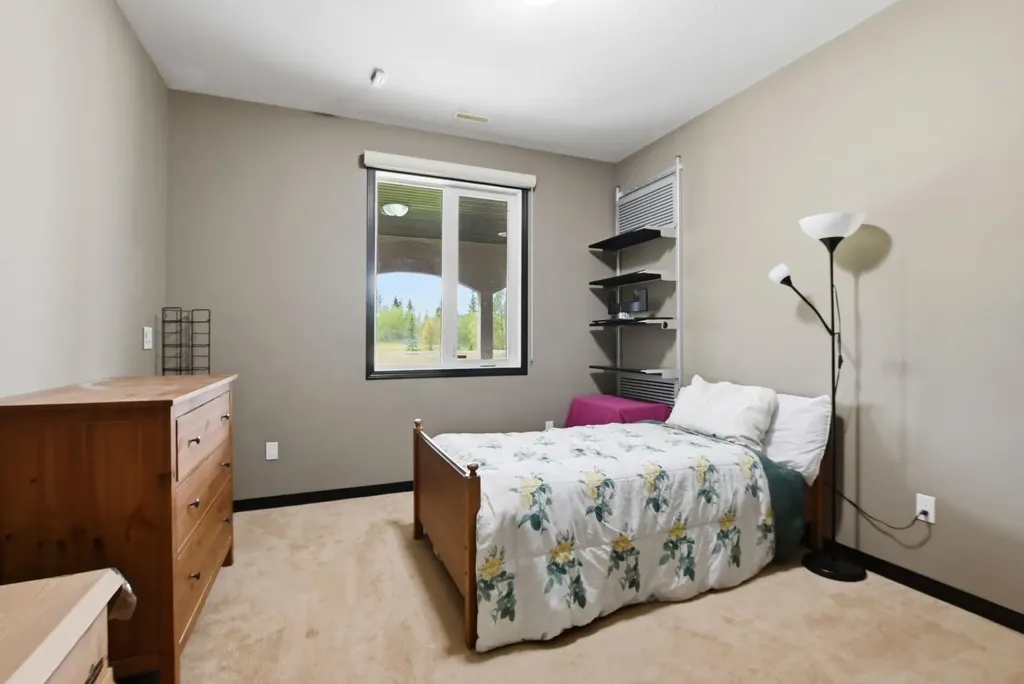 74 Oaklands Crescent Red Deer AB T4P0C4