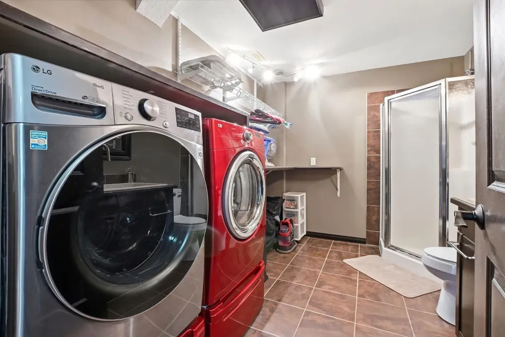 74 Oaklands Crescent Red Deer AB T4P0C4