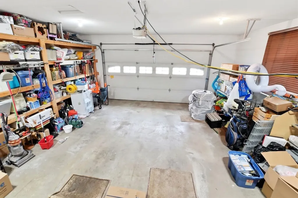 74 Oaklands Crescent Red Deer AB T4P0C4