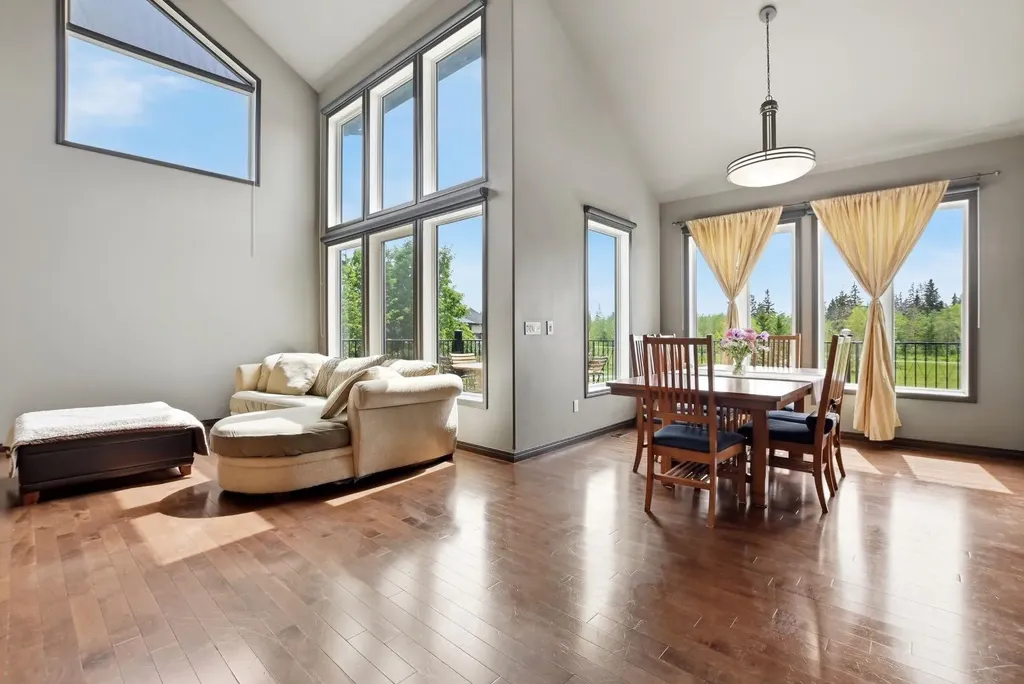 74 Oaklands Crescent Red Deer AB T4P0C4