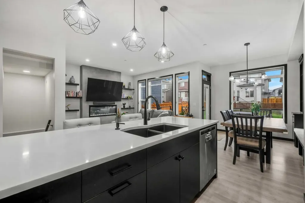 119 Howse Hill NE Calgary AB T3P1P3