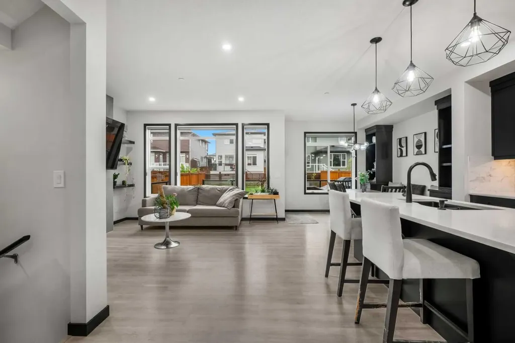 119 Howse Hill NE Calgary AB T3P1P3