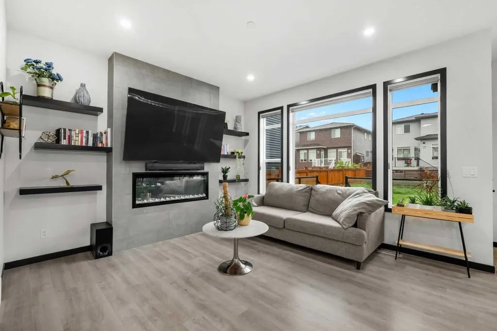 119 Howse Hill NE Calgary AB T3P1P3