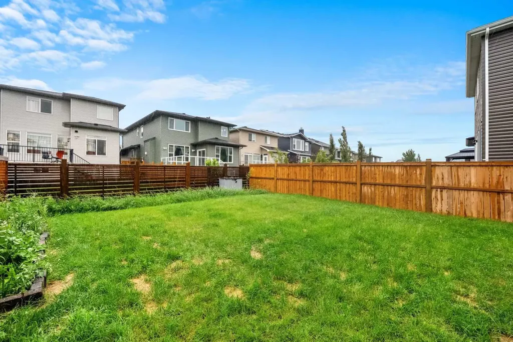 119 Howse Hill NE Calgary AB T3P1P3