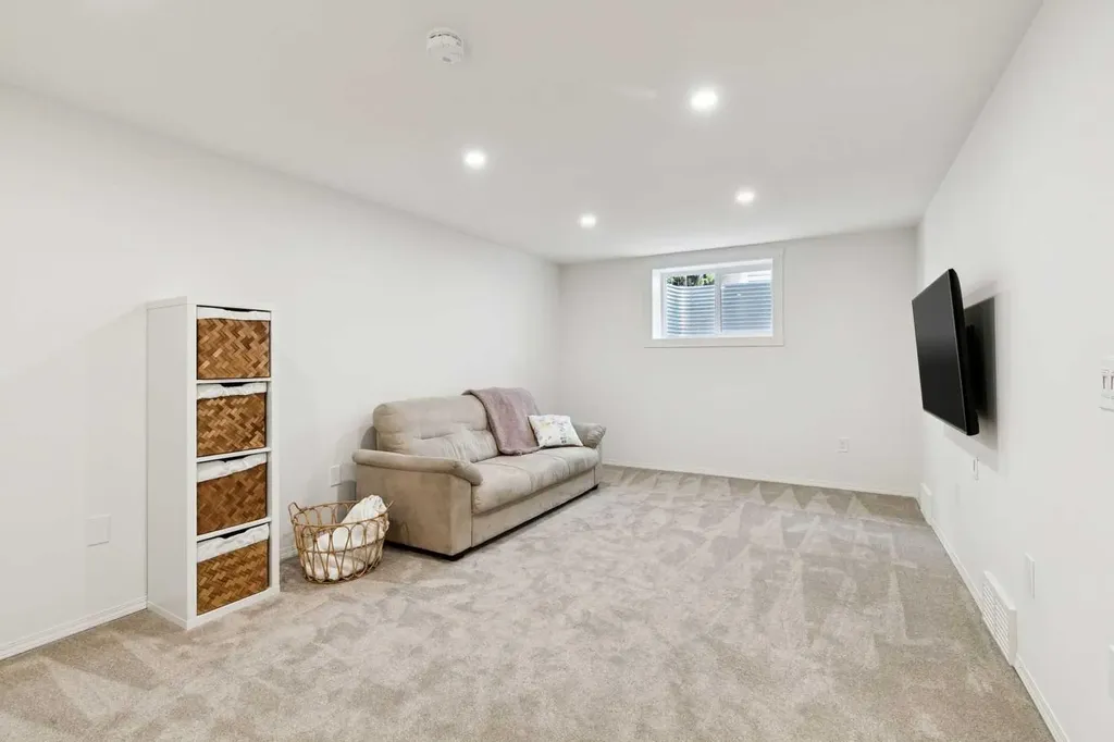 98 River Rock Way SE Calgary AB T2C 4H1