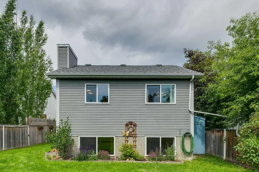 98 River Rock Way SE Calgary AB T2C 4H1