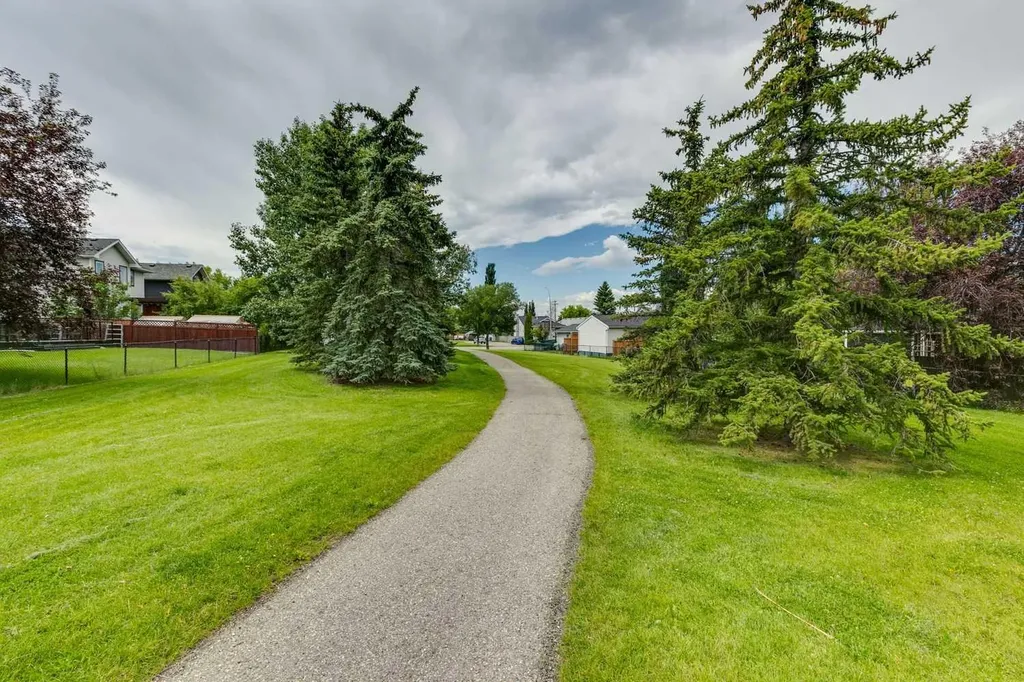 98 River Rock Way SE Calgary AB T2C 4H1