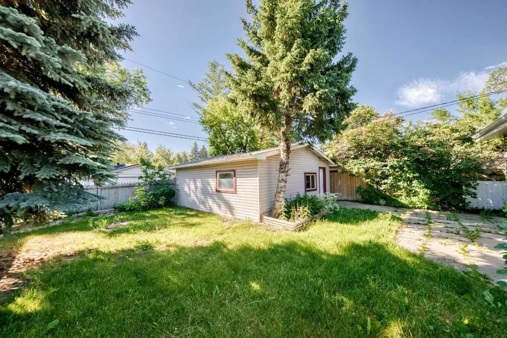 4628 Verona Drive NW Calgary AB T3A 0P4