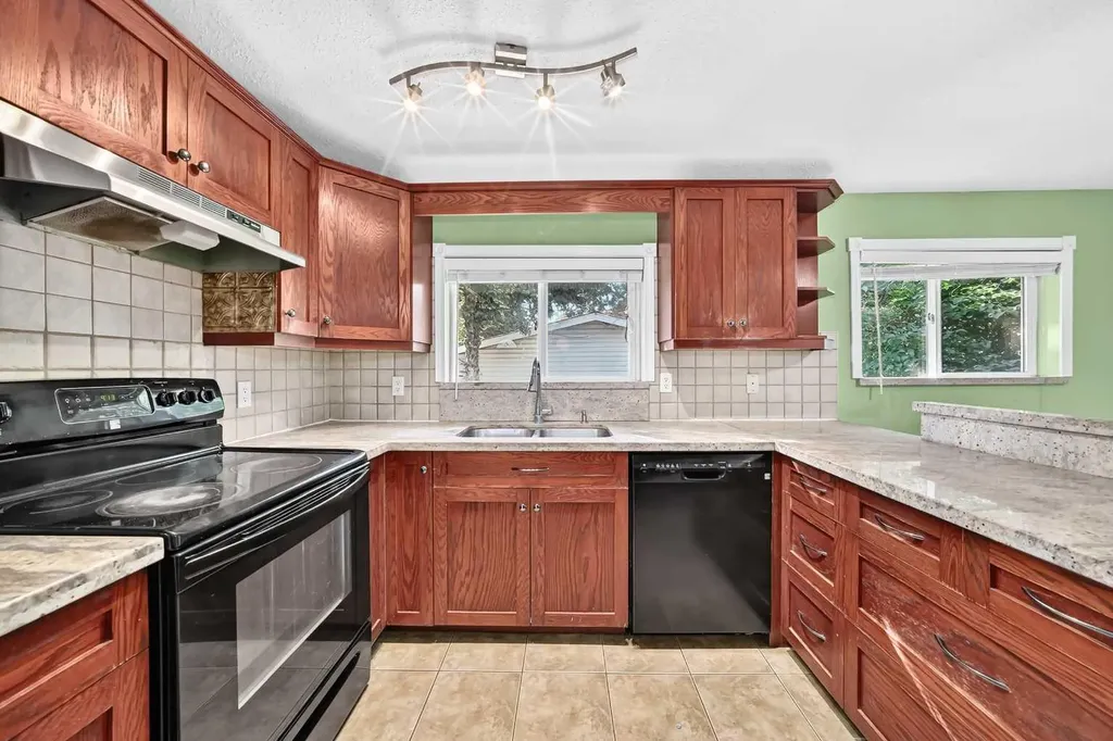 4628 Verona Drive NW Calgary AB T3A 0P4
