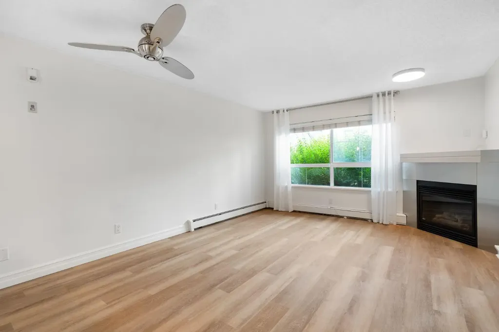 25 Richard Place SW Calgary AB T3E 7N1