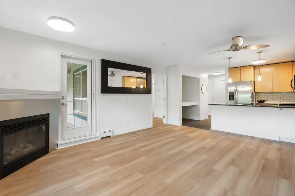 25 Richard Place SW Calgary AB T3E 7N1