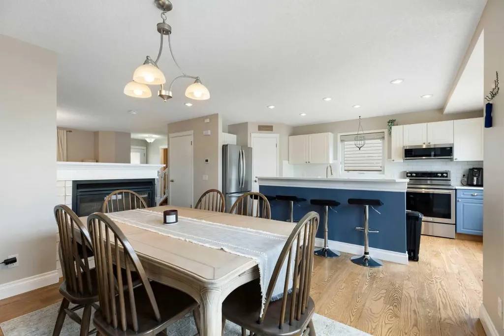 130 Tuscany Valley Drive NW Calgary AB T3L 2C1