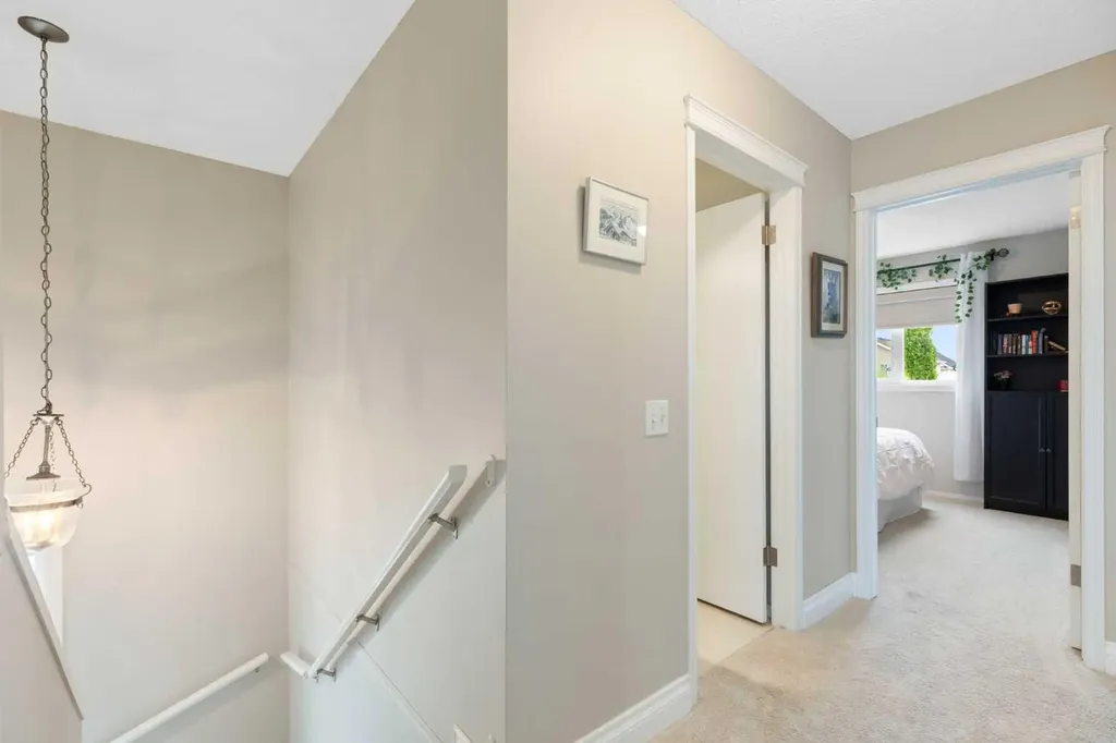 130 Tuscany Valley Drive NW Calgary AB T3L 2C1