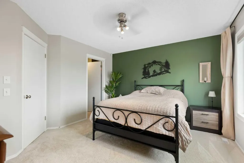 130 Tuscany Valley Drive NW Calgary AB T3L 2C1