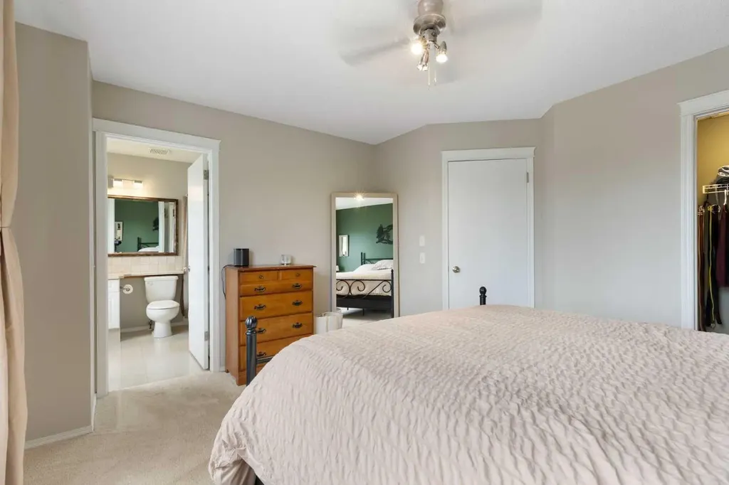 130 Tuscany Valley Drive NW Calgary AB T3L 2C1