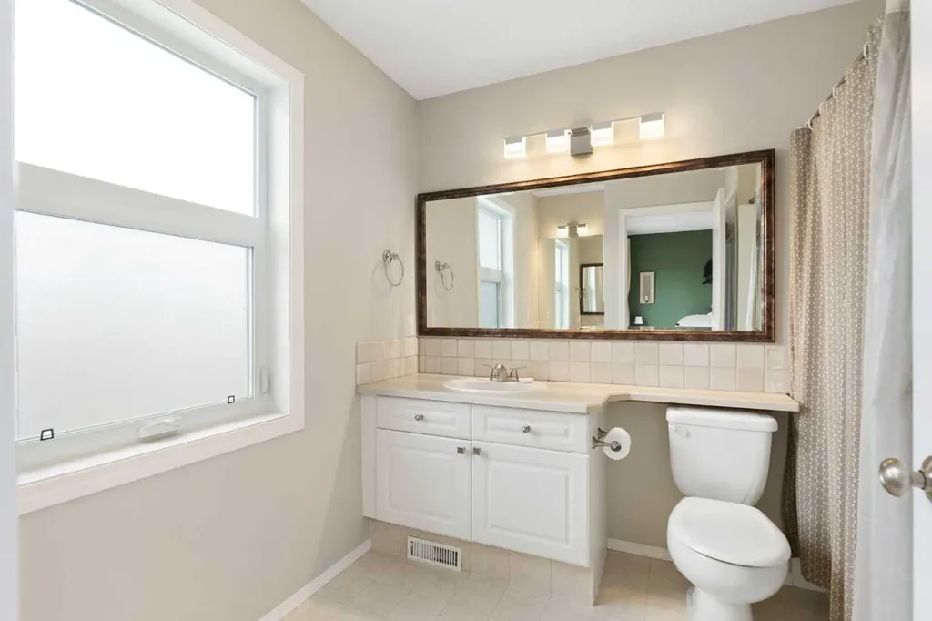 130 Tuscany Valley Drive NW Calgary AB T3L 2C1